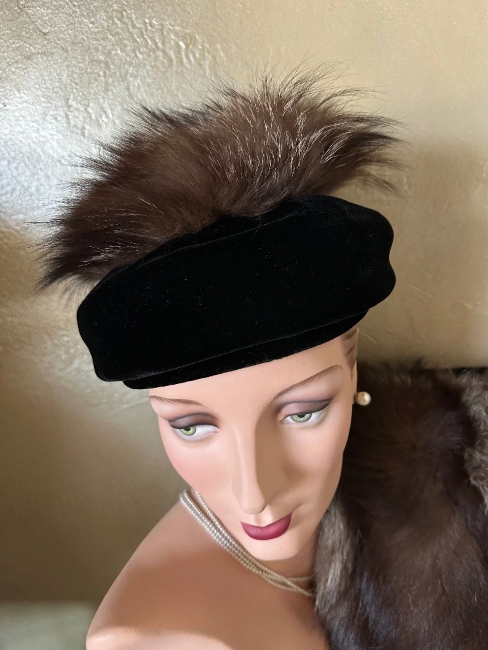 COLLECTION WORTHY SILVER FOX/VELVET HAT & MUFF
